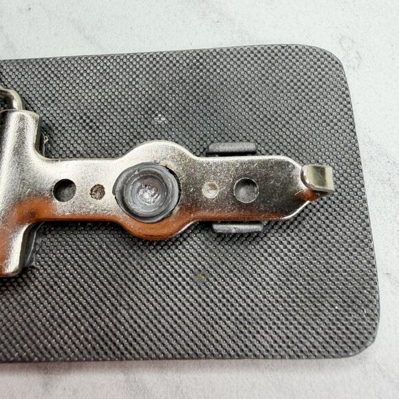 Silver Tone Rectangle Belt Buckle Diving Bird Design ✨ - Picture 7 of 8